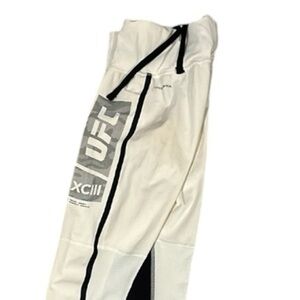 Reebok UFC White & Black SPEEDWICK Leggings Women’s Size Medium NWOT
